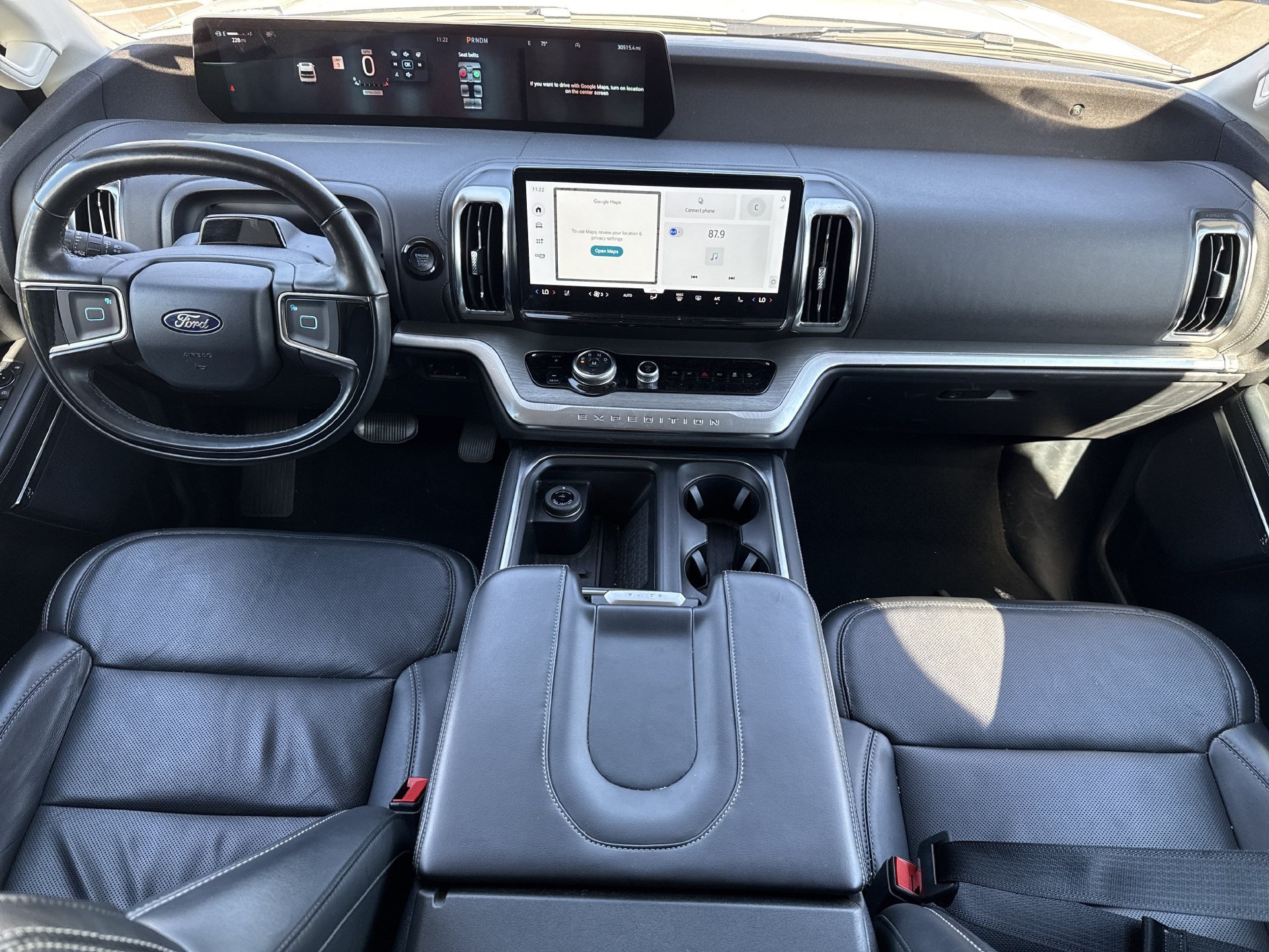 Used 2025 Ford Expedition Platinum AWD/4WD image 2