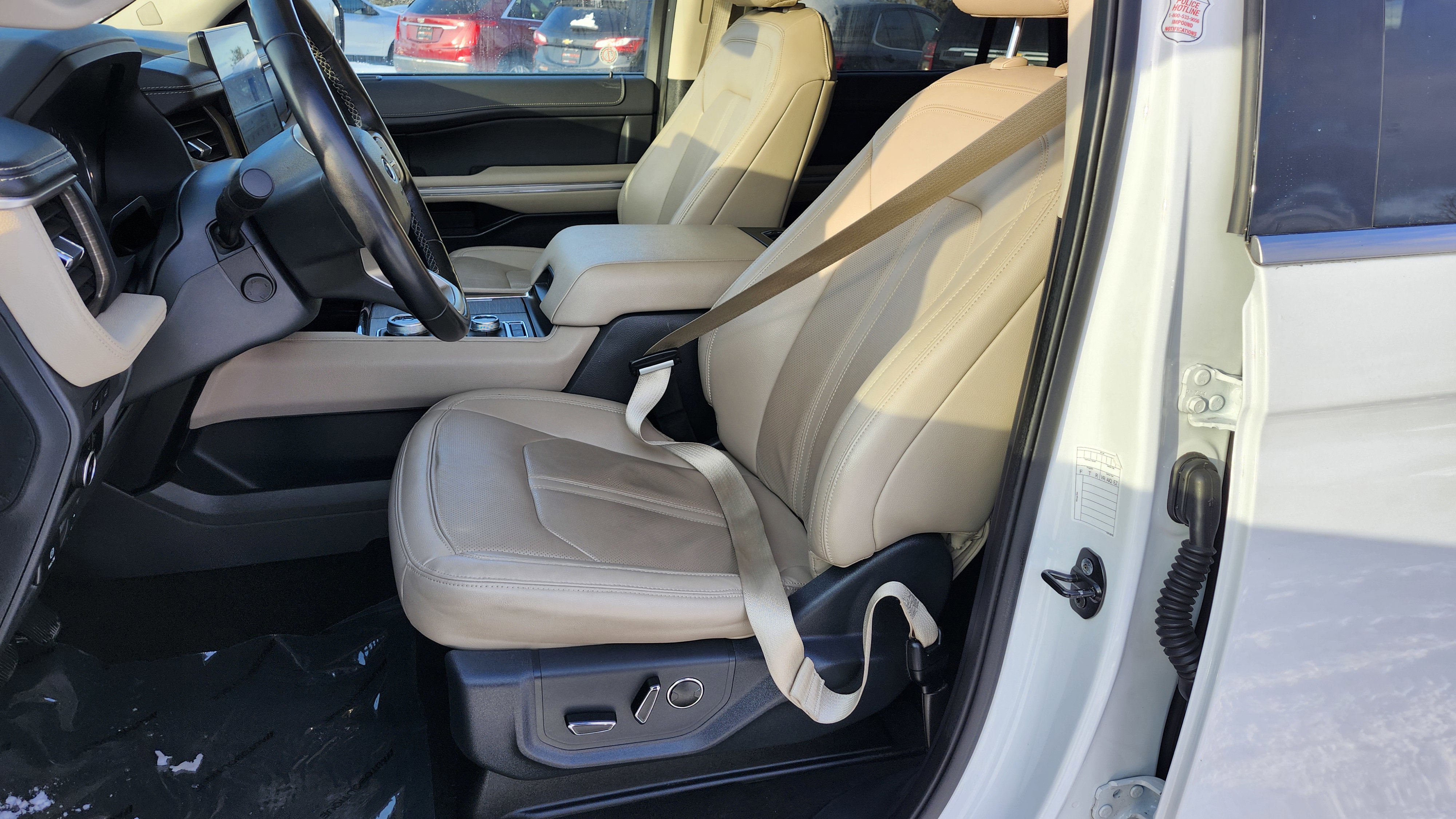 Used 2024 Ford Expedition Limited image 26