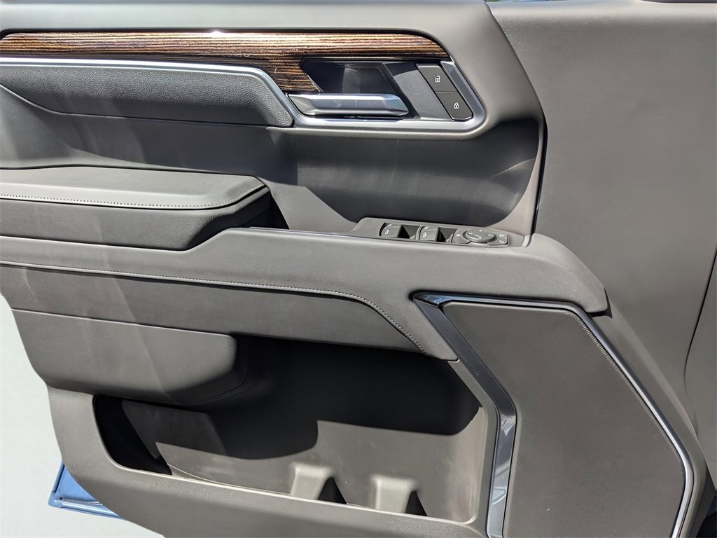 New 2025 GMC Sierra 1500 Elevation image 14