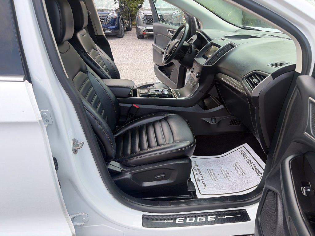 Used 2020 Ford Edge SEL FWD image 43