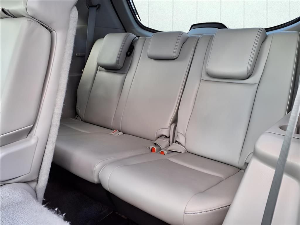 Used 2014 Toyota Highlander XLE image 14