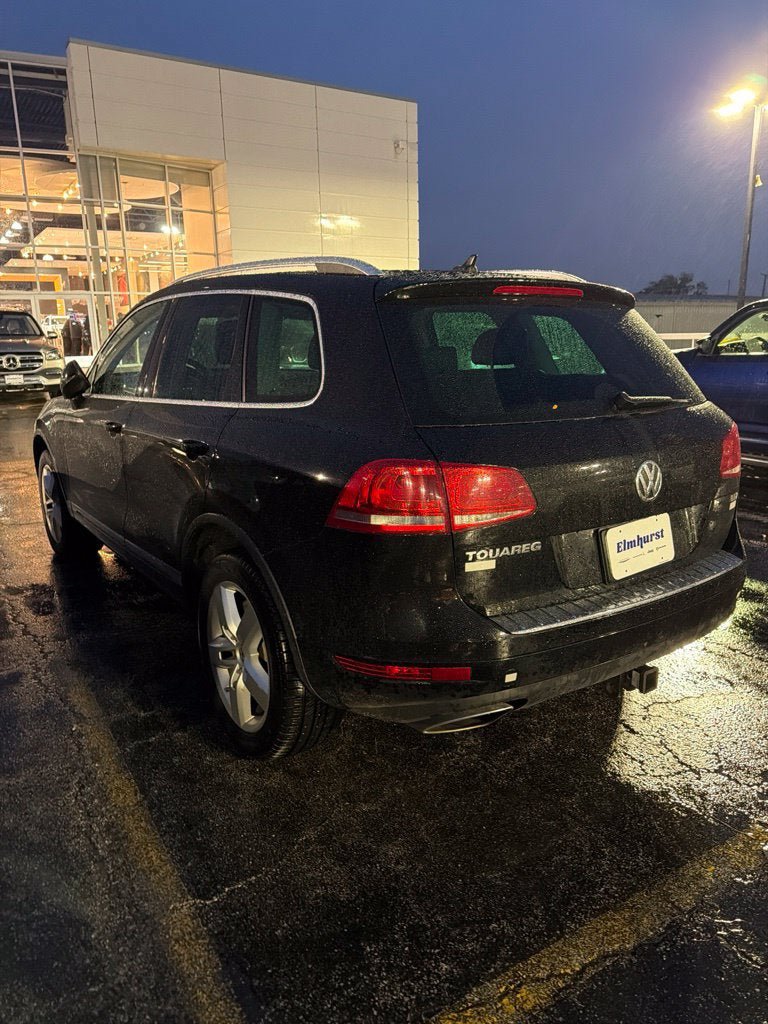 Used 2013 Volkswagen Touareg TDI AWD/4WD image 3