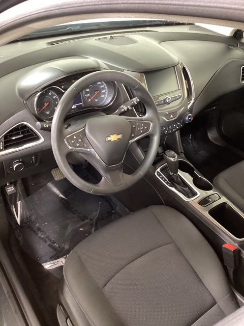 Used 2018 Chevrolet Cruze LT w/ Convenience Package image 10
