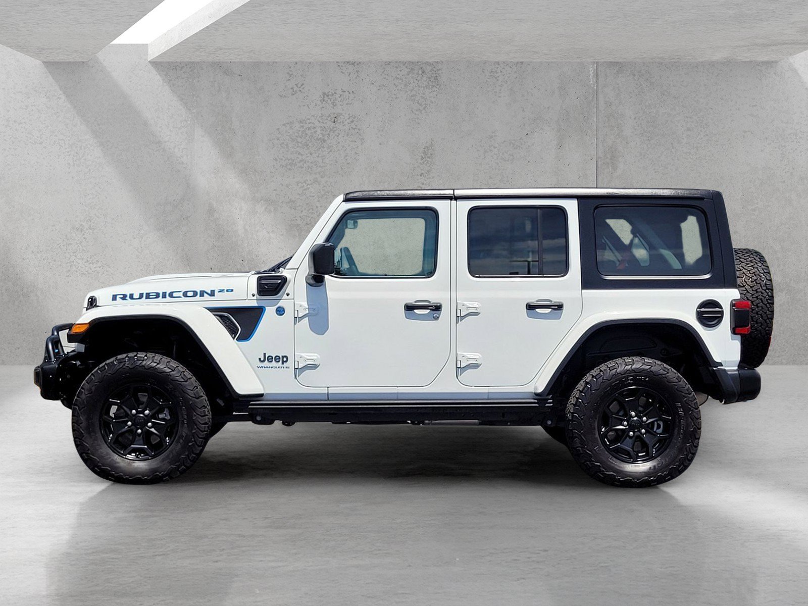 Used 2023 Jeep Wrangler Unlimited Rubicon 4xe AWD/4WD image 8