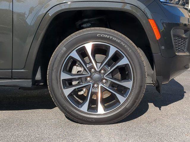Certified 2023 Jeep Grand Cherokee L Overland image 11