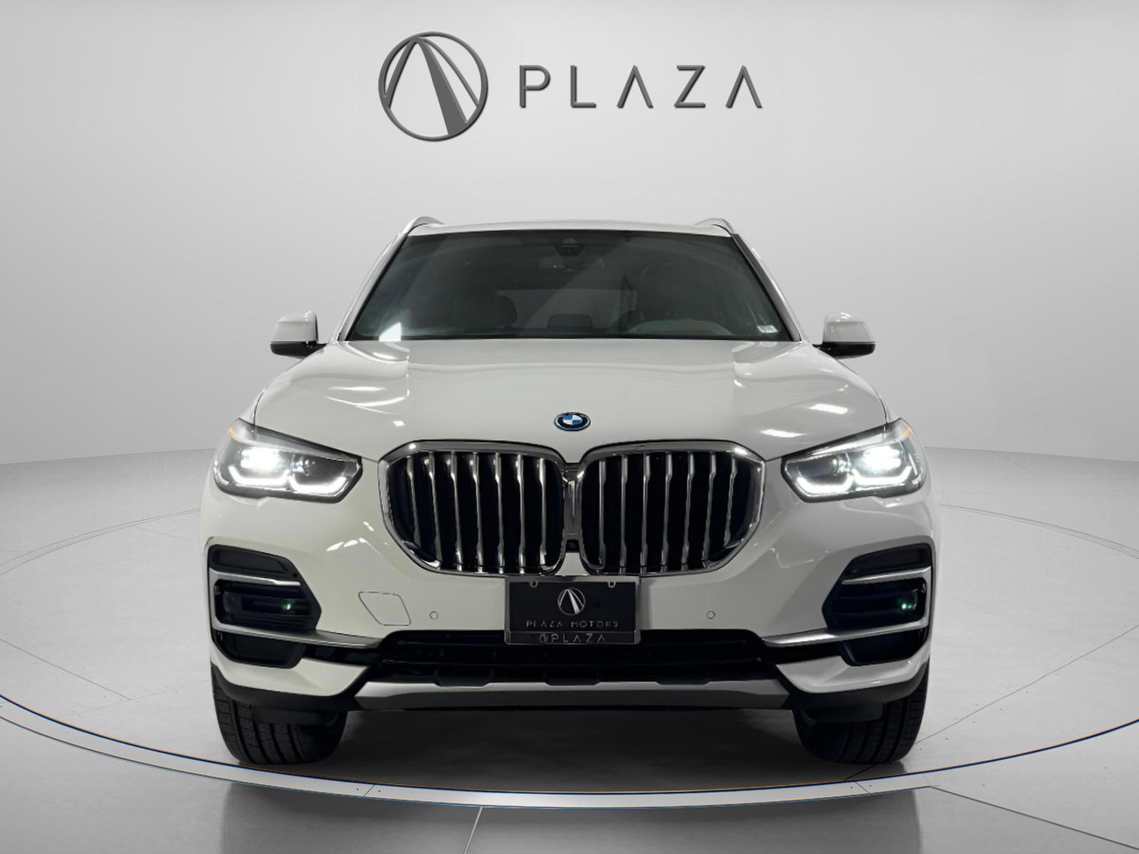 Certified 2023 BMW X5 xDrive45e w/ Climate Comfort Package image 8