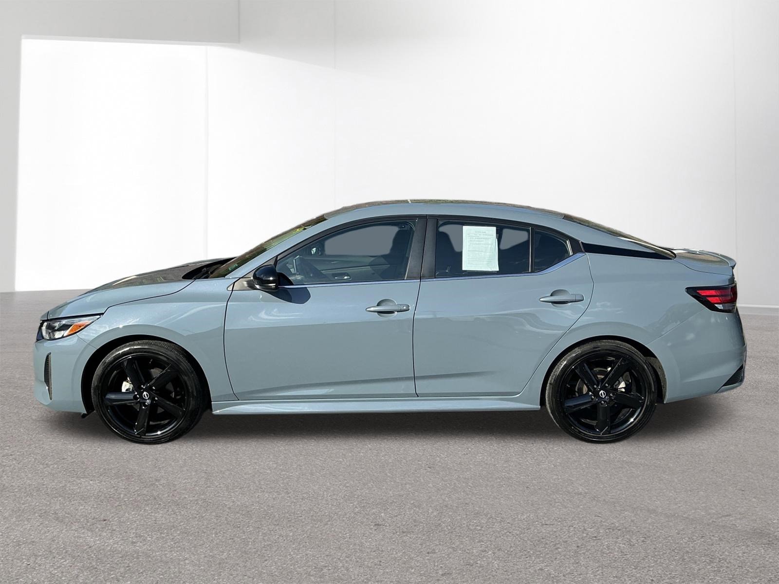 Used 2024 Nissan Sentra SR FWD image 6