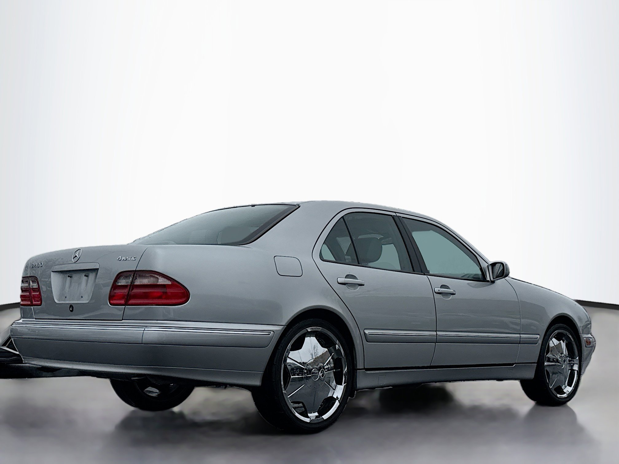 Used 2000 Mercedes-Benz E 430 4MATIC Sedan image 2