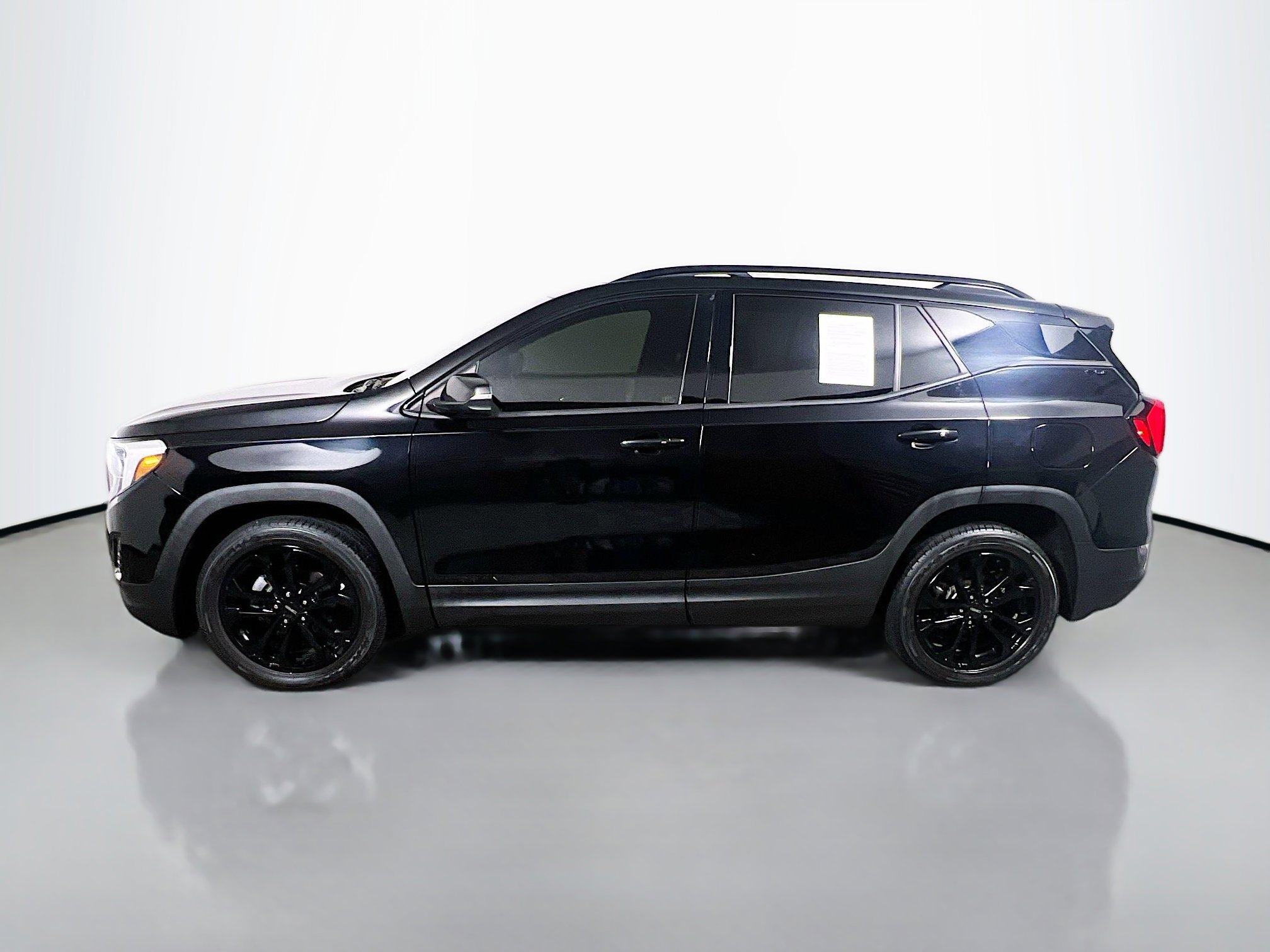 Used 2020 GMC Terrain SLE w/ Driver Convenience Package image 9