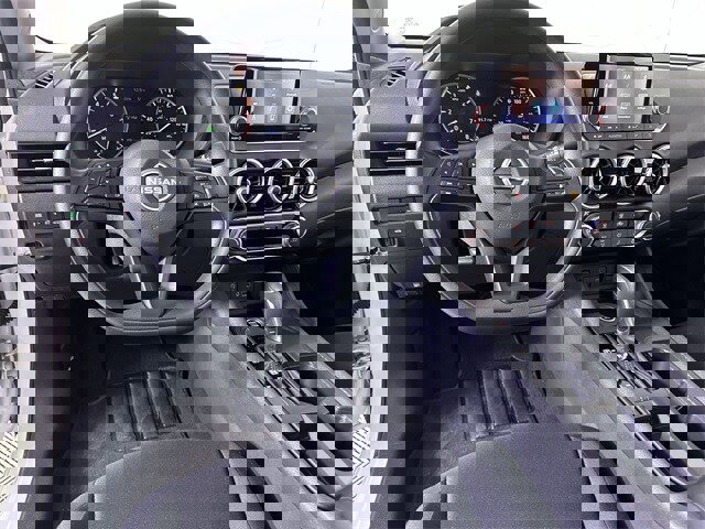 Used 2025 Nissan Sentra S image 21