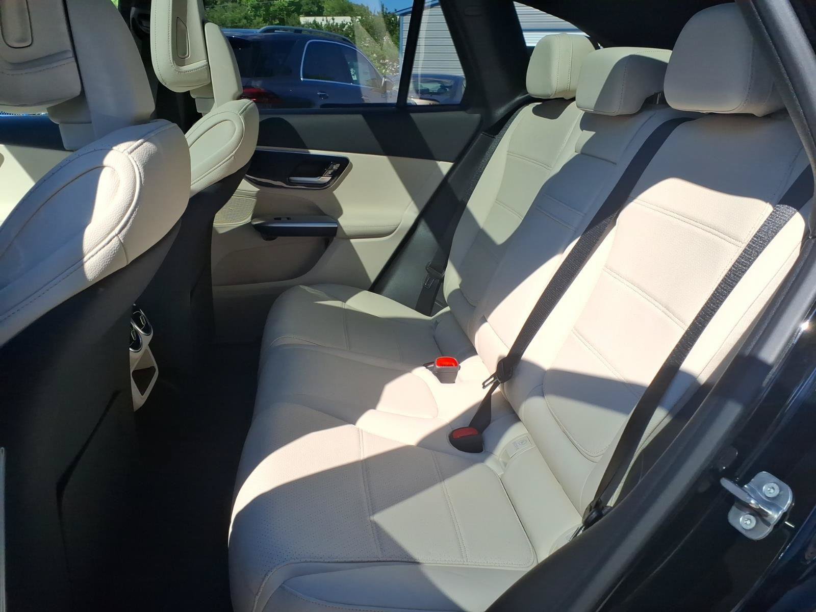 New 2026 Mercedes-Benz GLC 300 4MATIC image 18