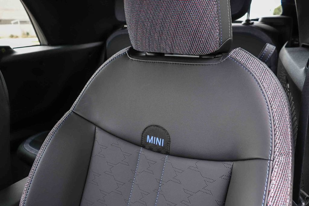 Used 2026 MINI Cooper Convertible FWD image 40