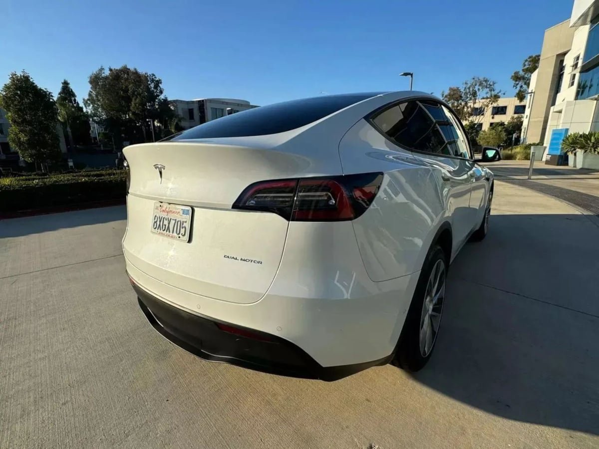 Used 2023 Tesla Model Y Long Range AWD/4WD image 8