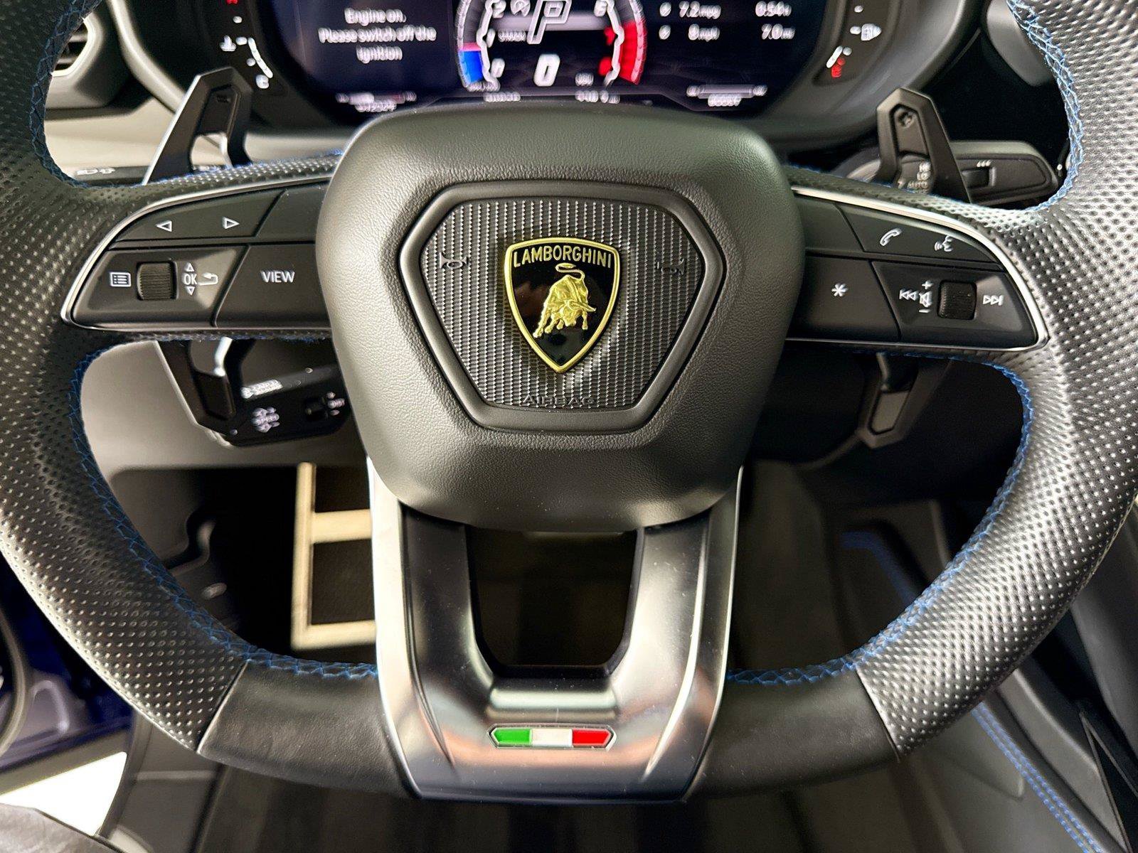 Used 2020 Lamborghini Urus AWD/4WD image 20