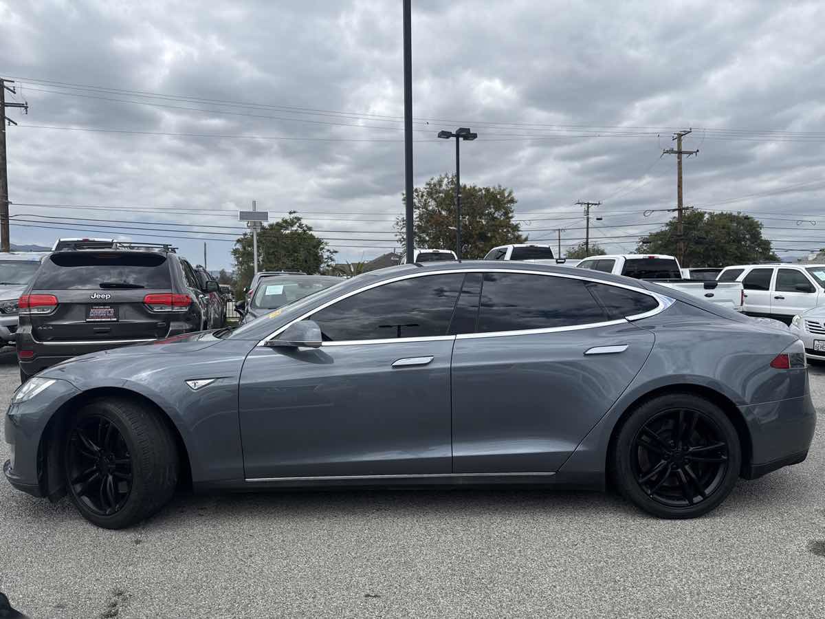 Used 2014 Tesla Model S 85 RWD image 4