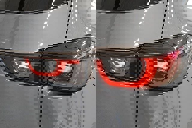 Used 2025 MAZDA CX-50 AWD 2.5 S w/ Preferred Package image 12