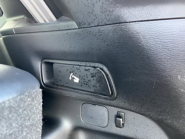 Used 2023 Mitsubishi Outlander SE image 42