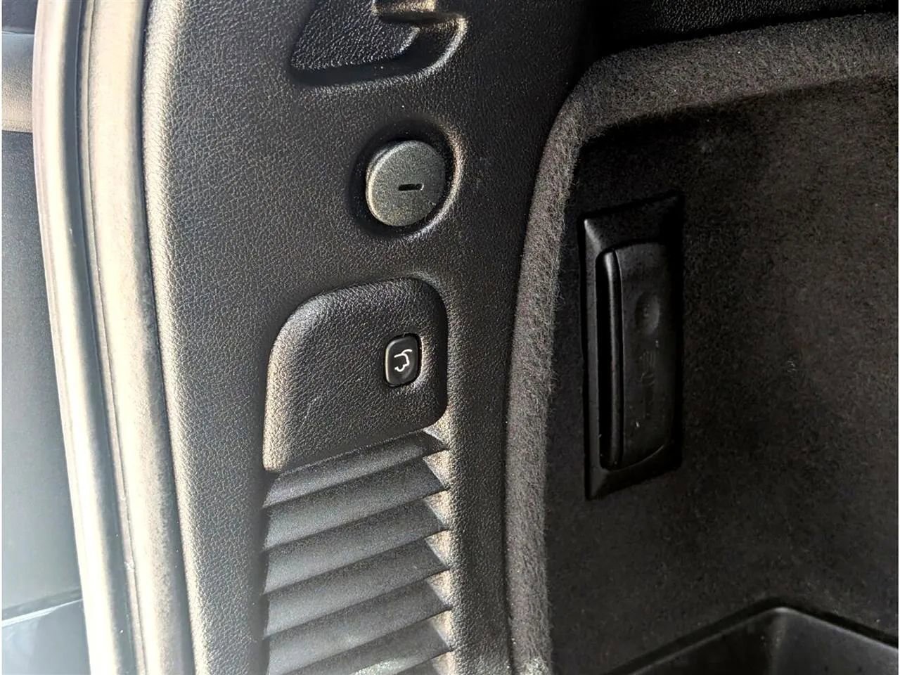 Used 2015 Dodge Durango Limited w/ Premium Group image 8