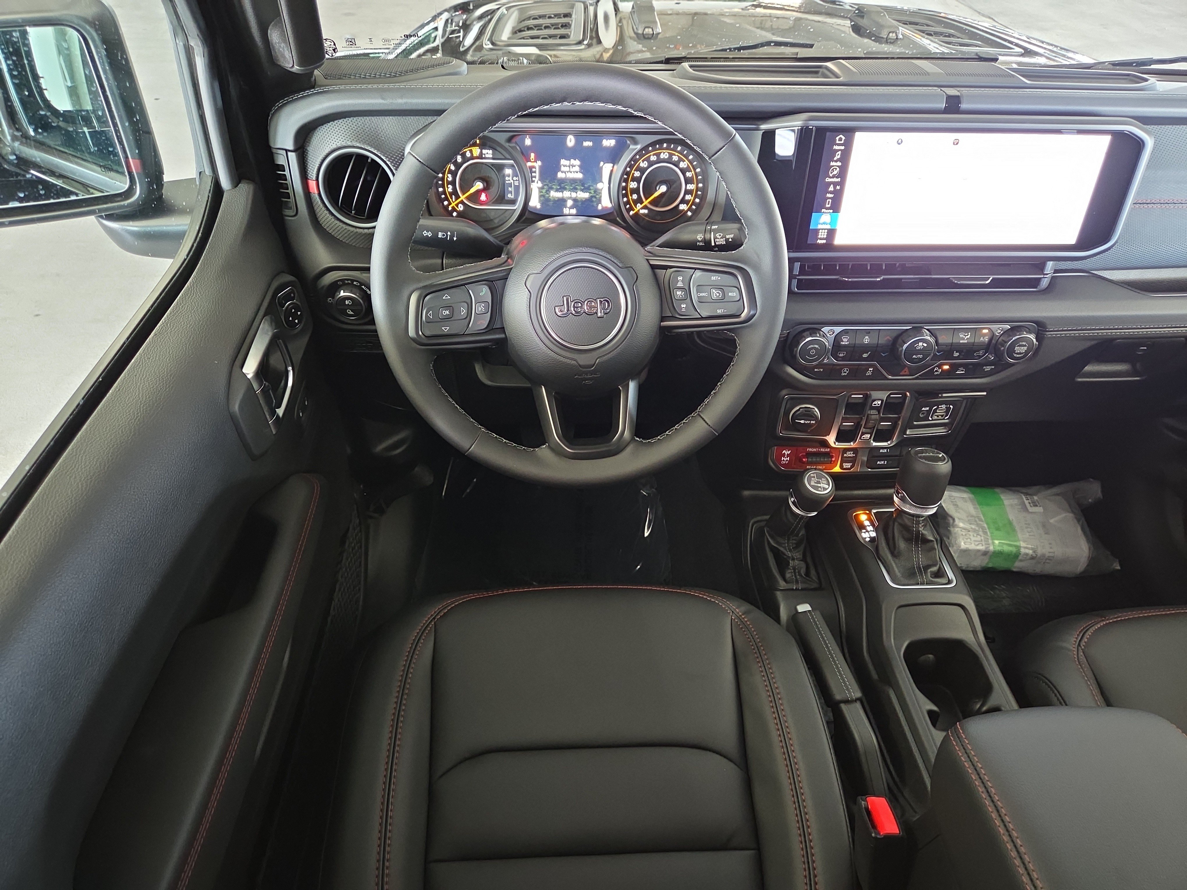 New 2025 Jeep Gladiator Rubicon AWD/4WD image 18