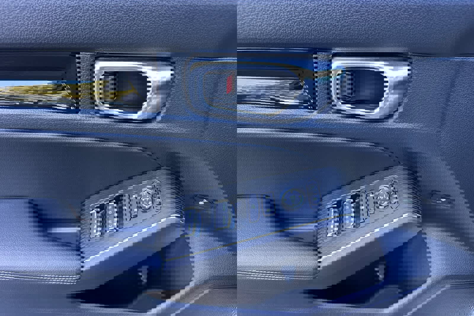 Used 2023 Honda Civic Touring image 12