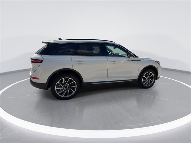 New 2026 Lincoln Corsair Premiere image 9