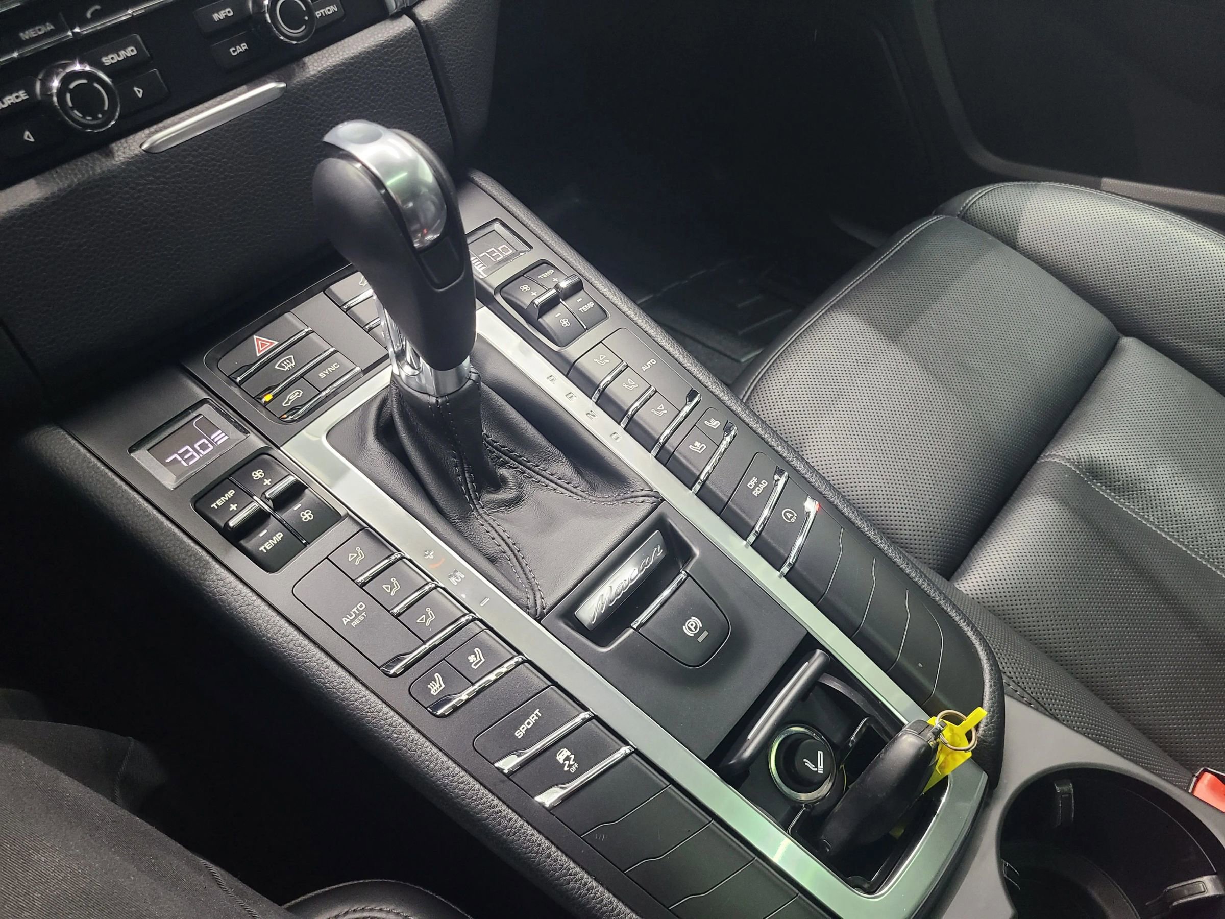 Used 2015 Porsche Macan S w/ Premium Package Plus image 34