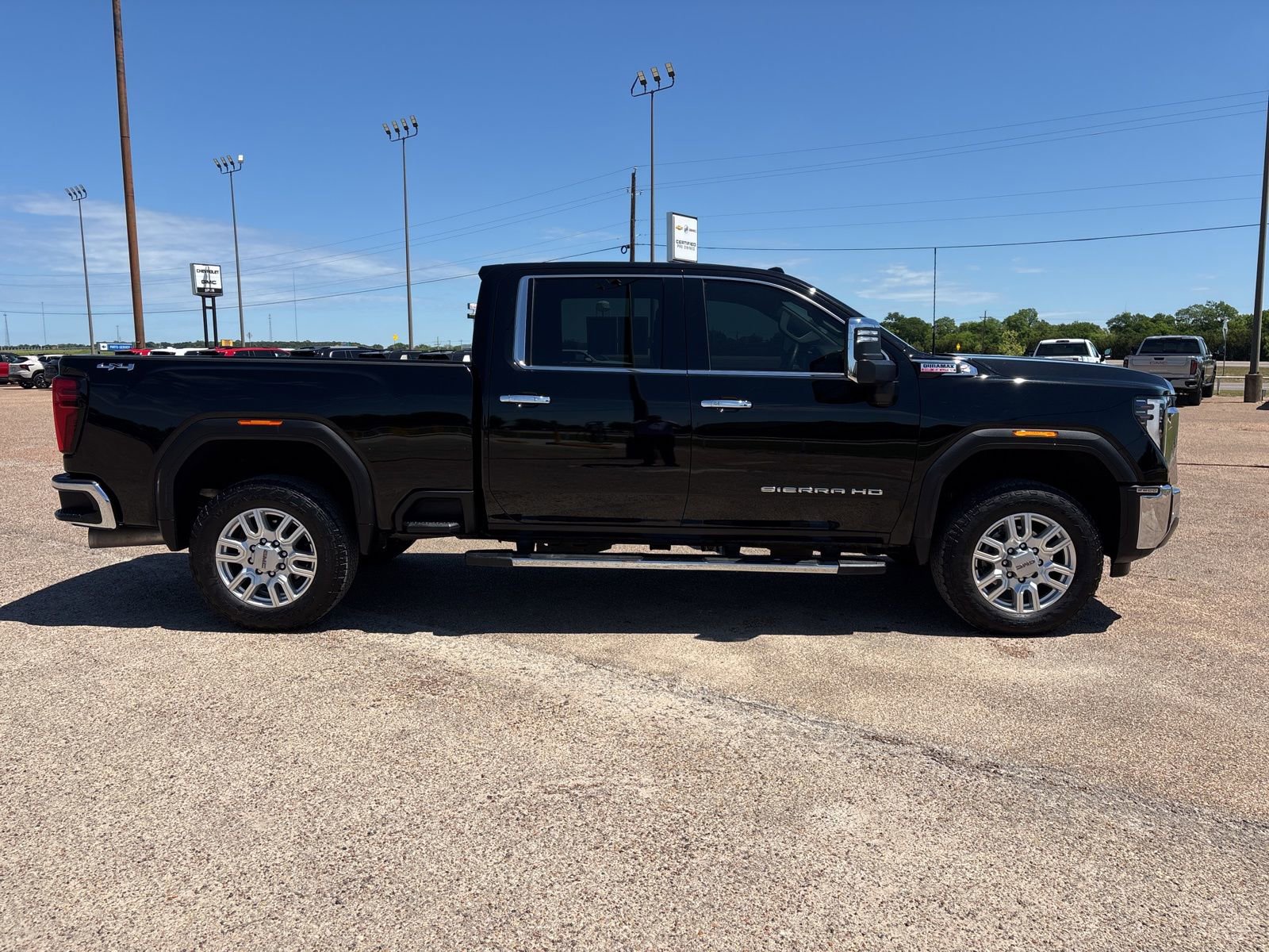 Used 2024 GMC Sierra 2500 SLT w/ SLT Premium Package image 7