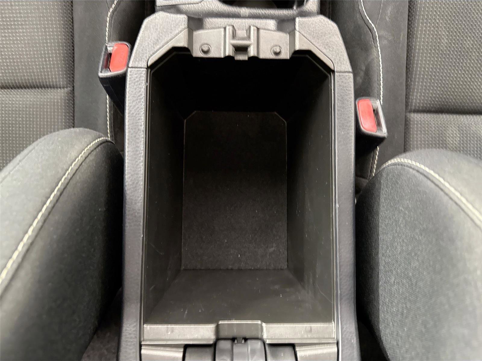 Used 2017 Toyota RAV4 XLE image 32