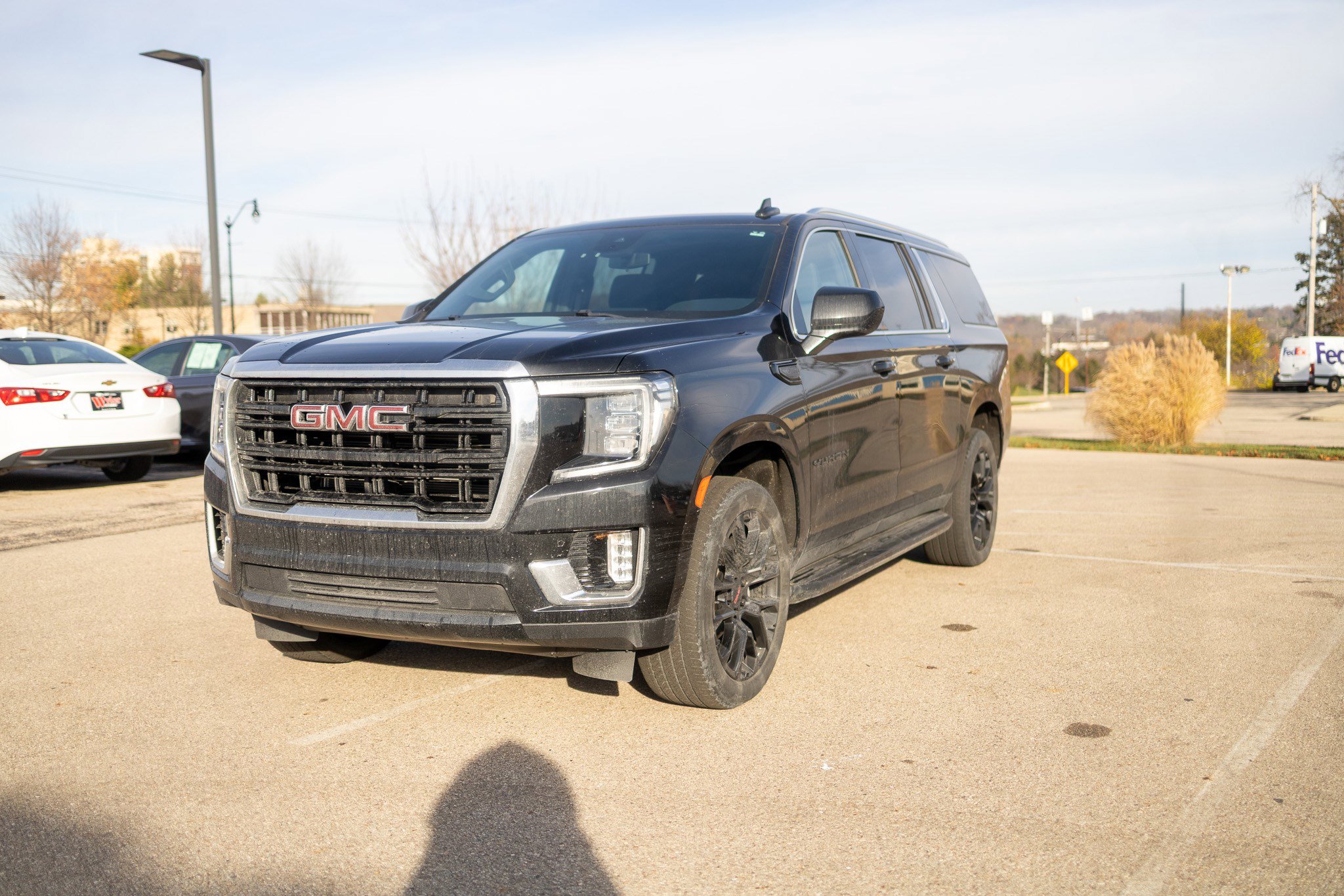 Used 2023 GMC Yukon XL SLE image 20
