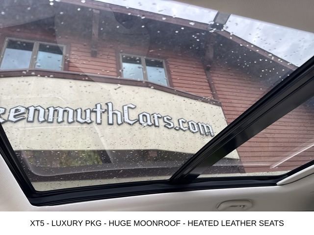 Used 2021 Cadillac XT5 Premium Luxury FWD image 32
