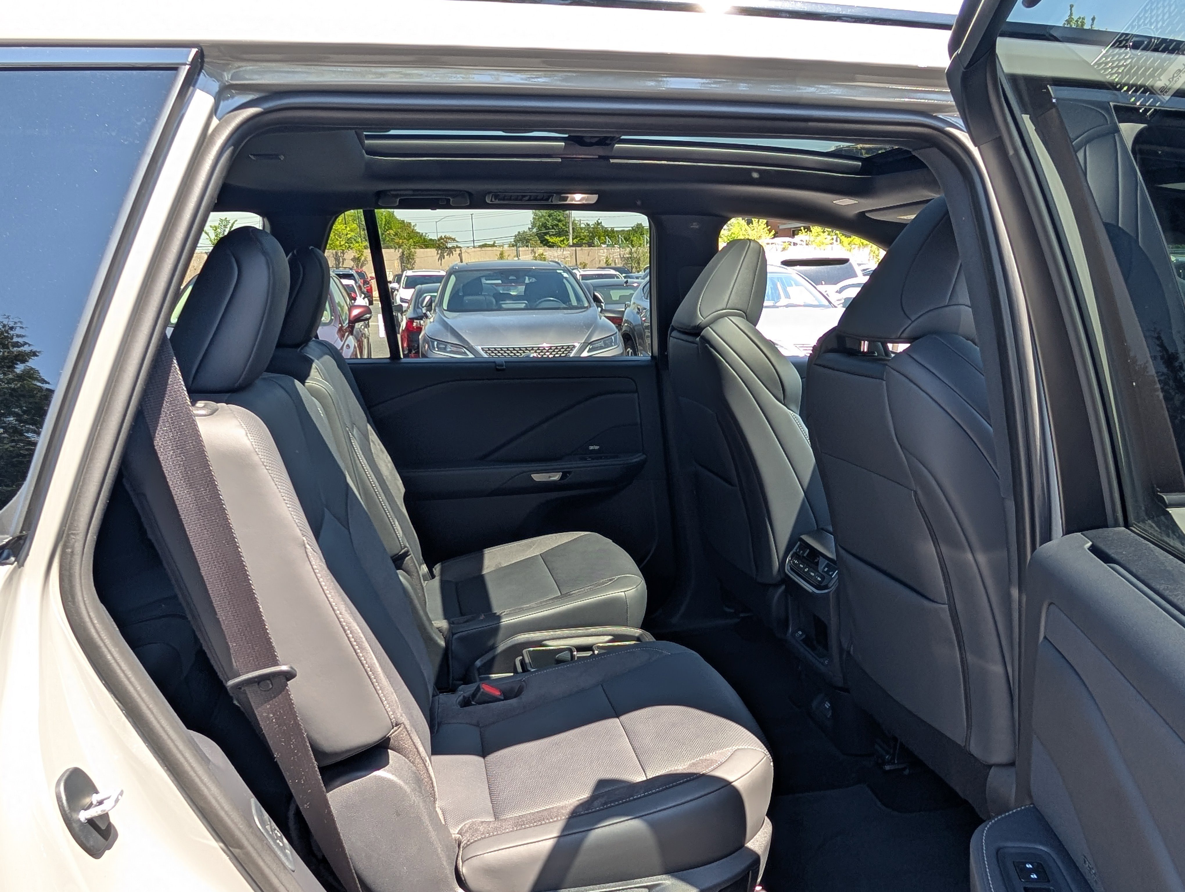 Certified 2025 Lexus TX 500h AWD w/ Technology Package image 13