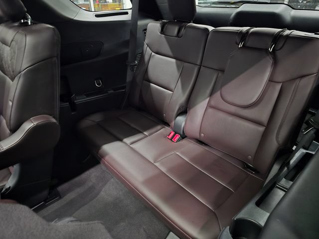 Used 2025 Ford Explorer Platinum w/ LUX Leather Package AWD/4WD image 36