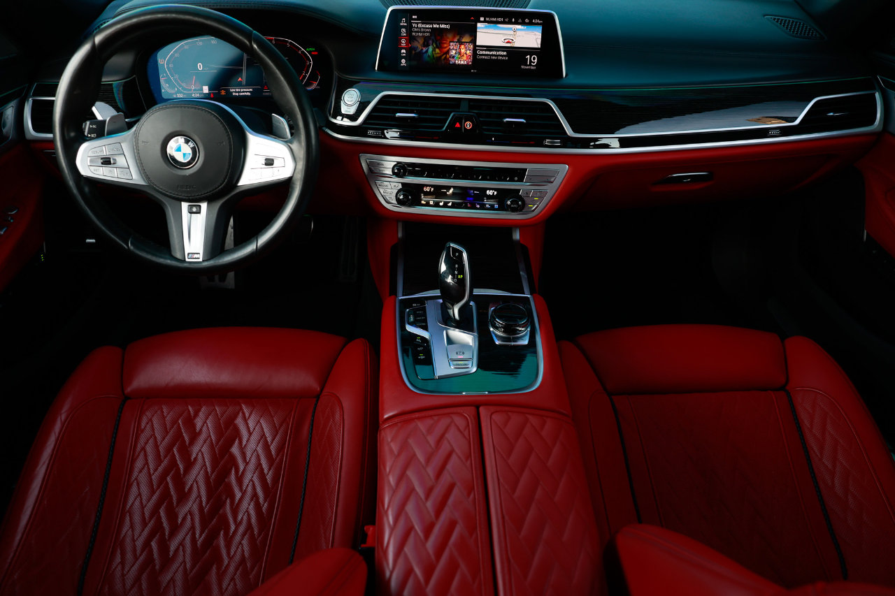 Used 2021 BMW 750i xDrive w/ Luxury Rear Seating Package image 23