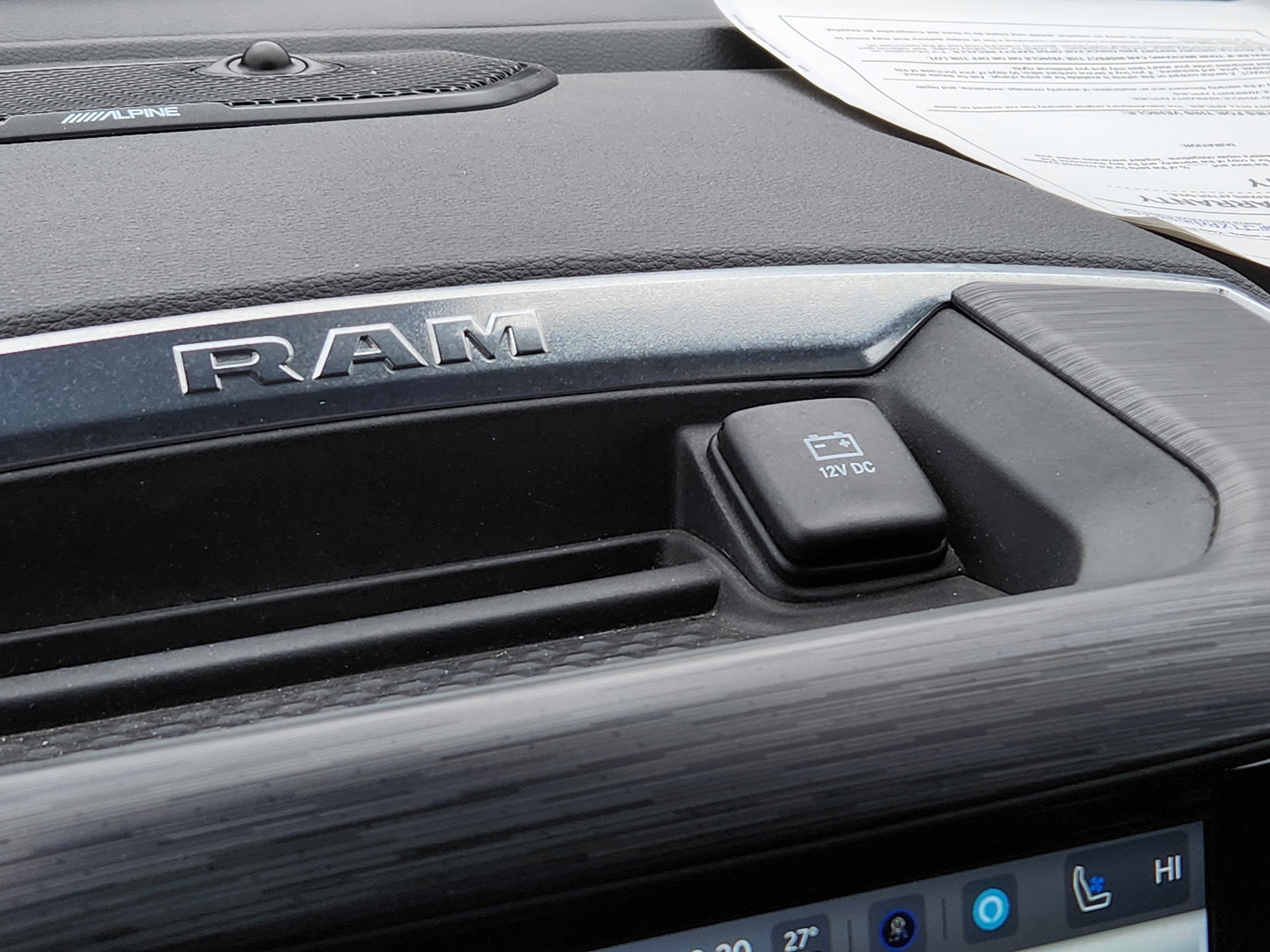 Used 2024 RAM 1500 Laramie image 31