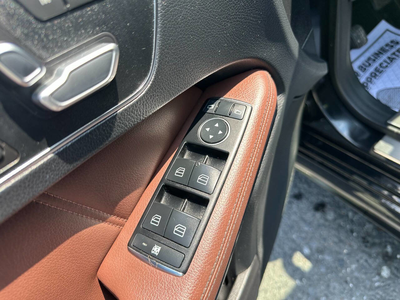 Used 2014 Mercedes-Benz E 550 4MATIC Sedan image 18