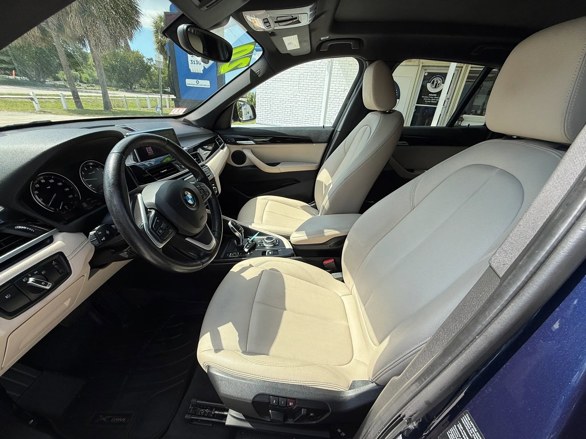 Used 2020 BMW X1 xDrive28i w/ Convenience Package image 9