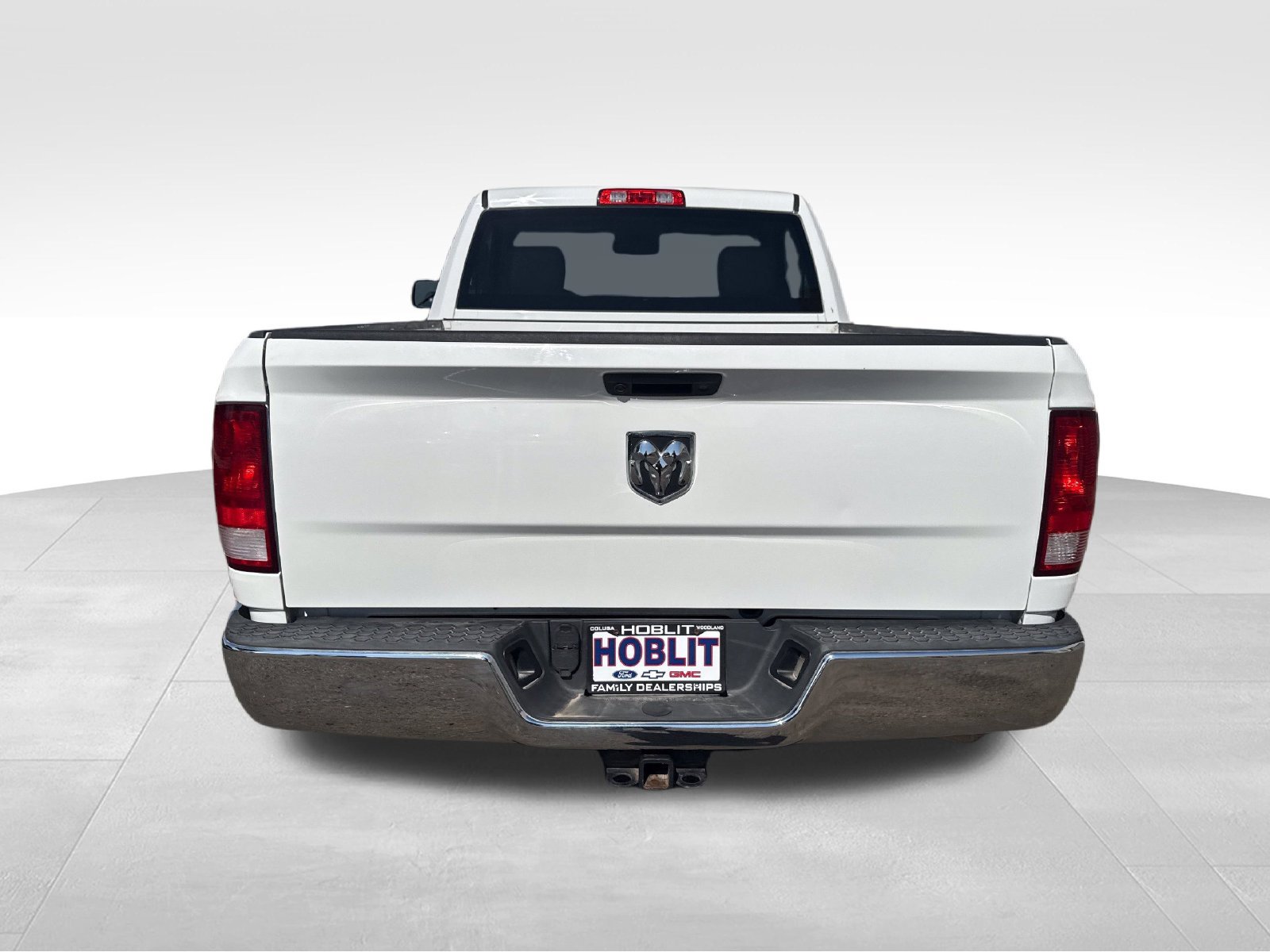 Used 2018 RAM 1500 Tradesman w/ Chrome Appearance Group RWD image 4