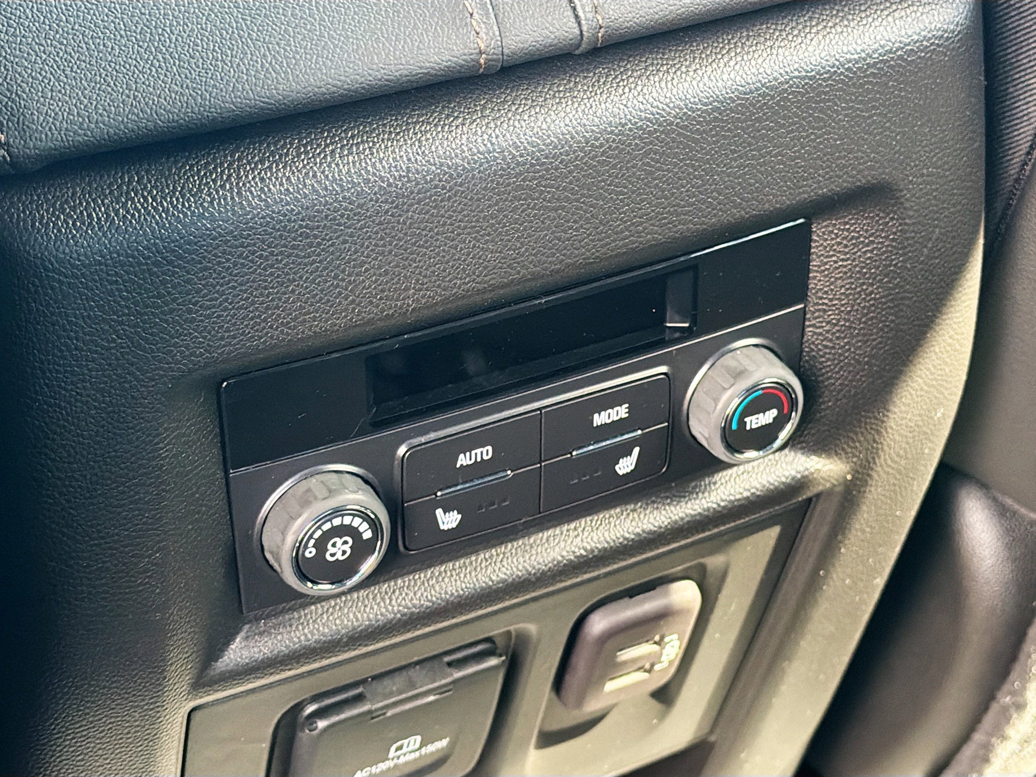 Used 2023 Chevrolet Traverse High Country image 22