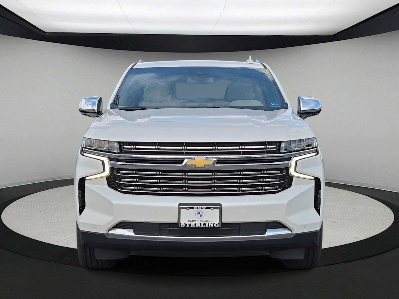 Used 2023 Chevrolet Suburban Premier w/ Max Trailering Package AWD/4WD image 3
