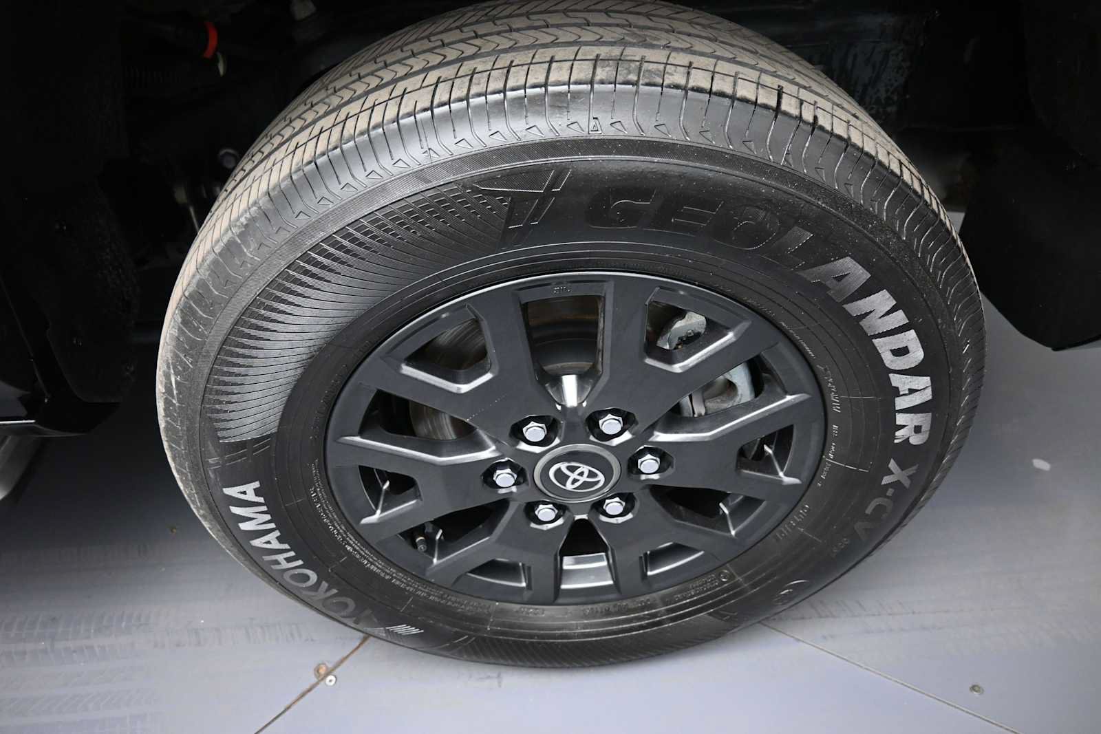 Certified 2025 Toyota 4Runner SR5 AWD/4WD image 14