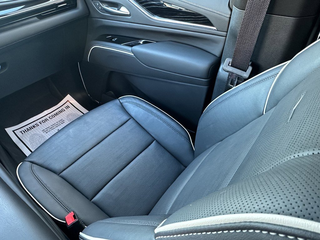 Certified 2024 Cadillac Escalade Sport w/ LPO, ONYX Package image 13