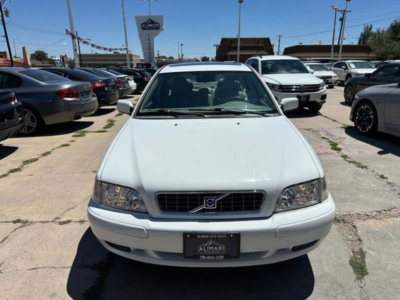 Used 2004 Volvo S40 FWD image 2
