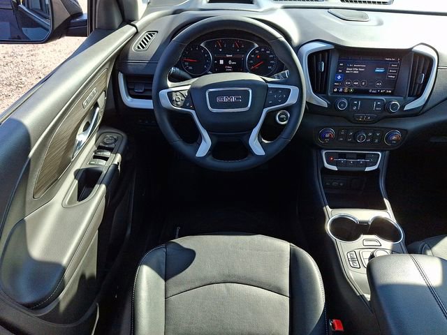 Used 2024 GMC Terrain SLT w/ Infotainment Package II image 11