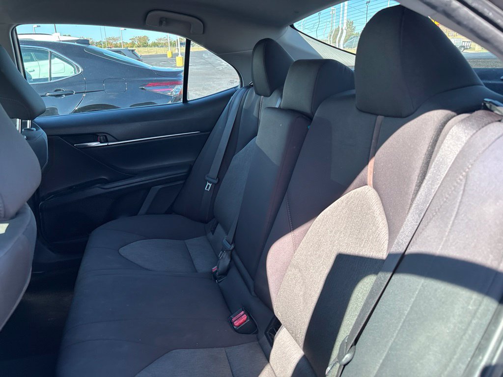 Used 2020 Toyota Camry LE FWD image 7