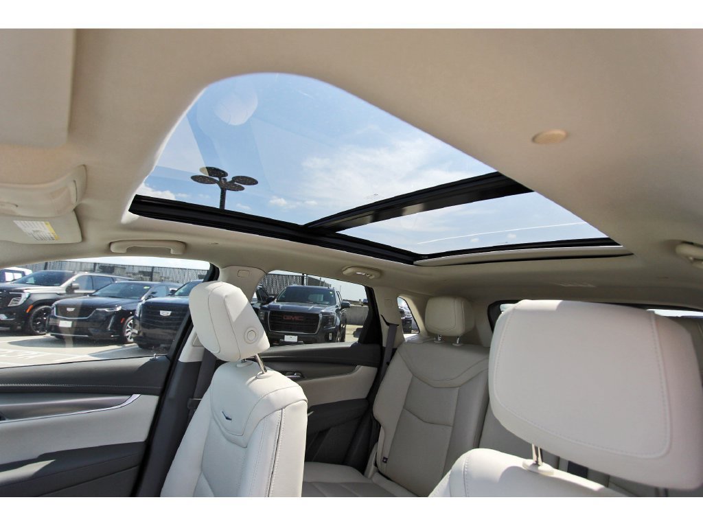 Certified 2026 Cadillac XT5 Premium Luxury w/ Driver Assist Package FWD image 29