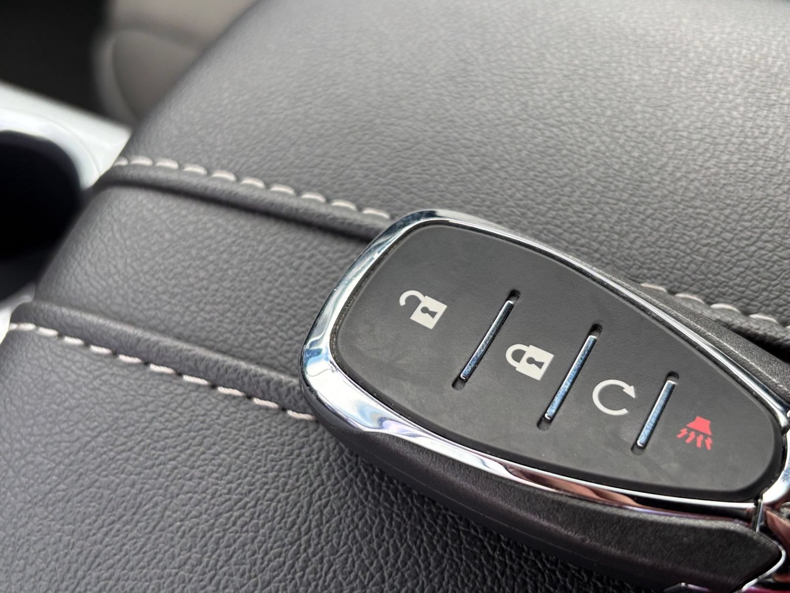 Used 2026 Chevrolet Blazer LT FWD image 25