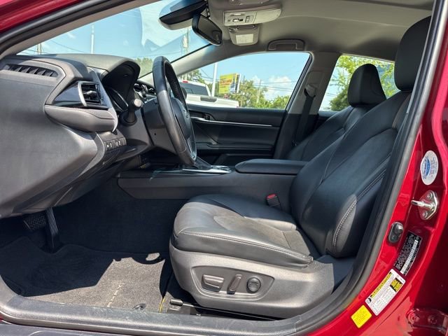 Used 2020 Toyota Camry XLE image 26