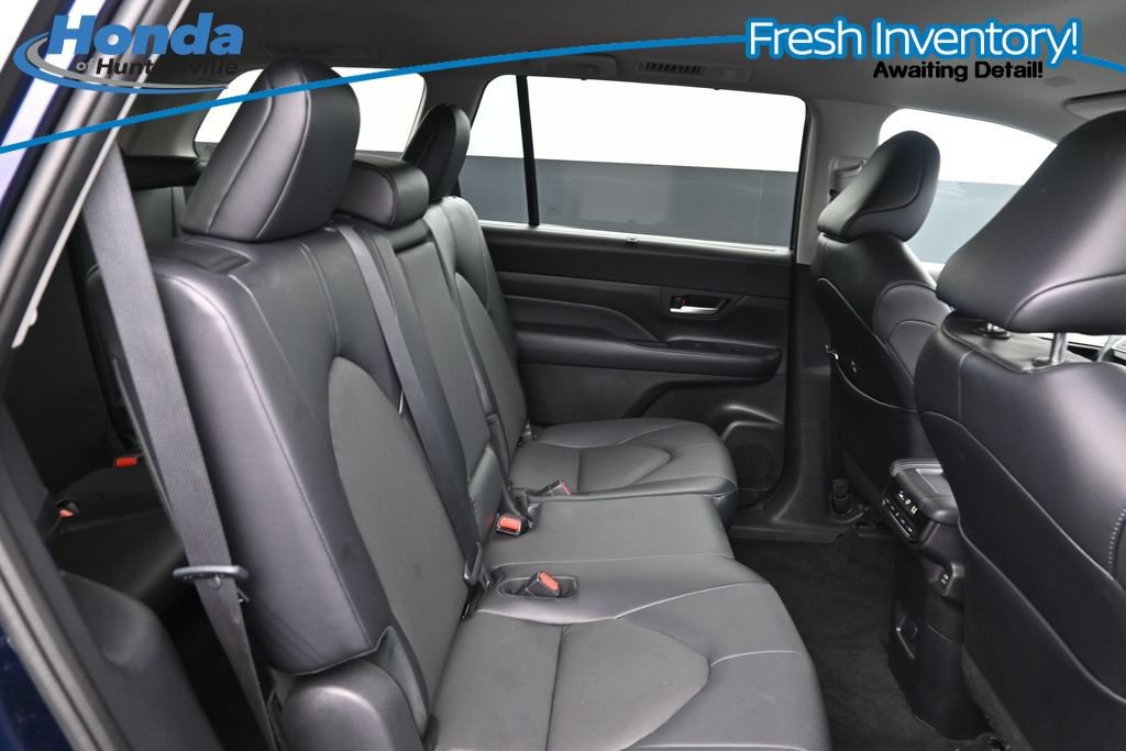 Used 2024 Toyota Grand Highlander AWD image 14