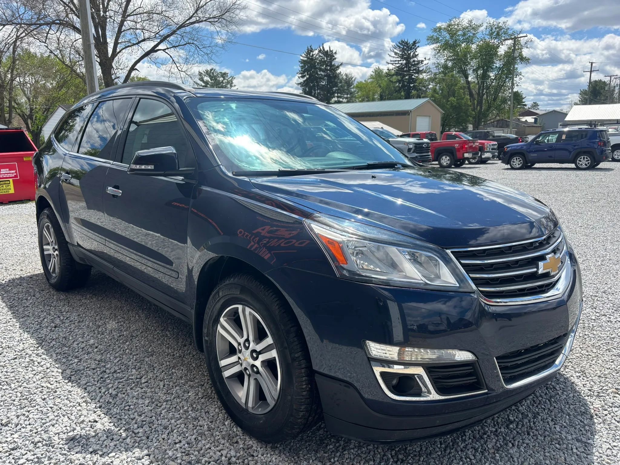 Used 2015 Chevrolet Traverse LT image 9