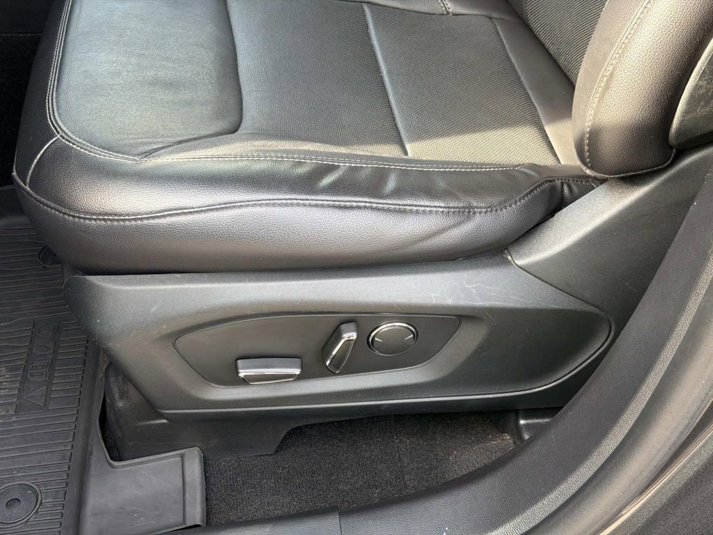 Used 2020 Ford Explorer Limited w/ Class III Trailer Tow Package AWD/4WD image 26